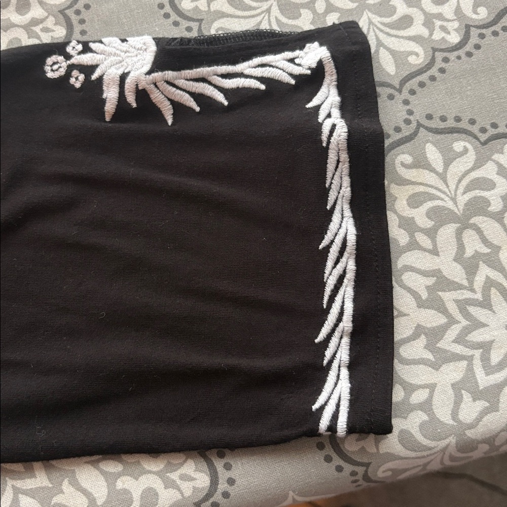 Monroe & Main Black Tunic with White Embroidery - Picture 6 of 7